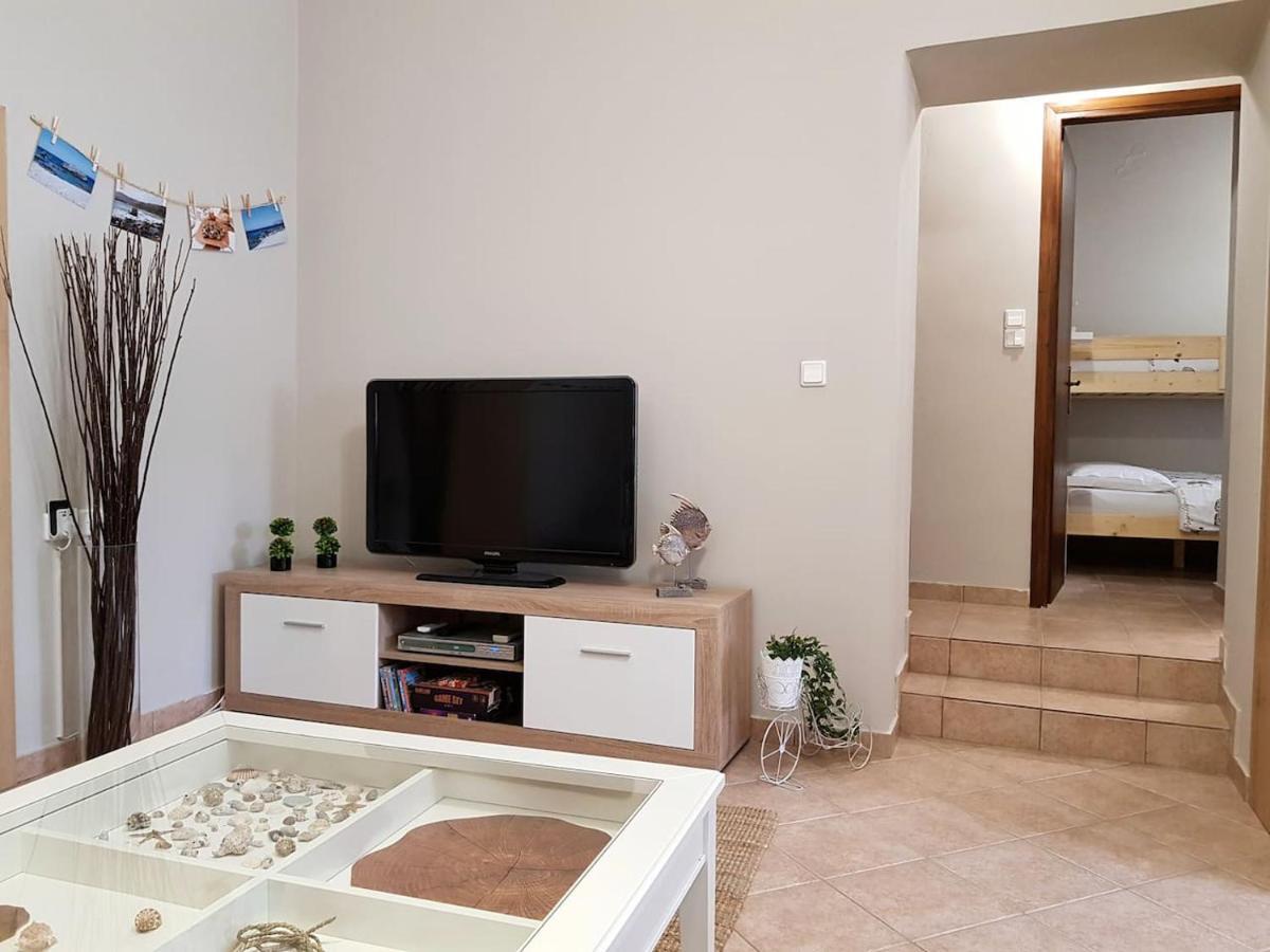 Colimbos Accommodation, 2 Min From The Beach Sfinárion Extérieur photo